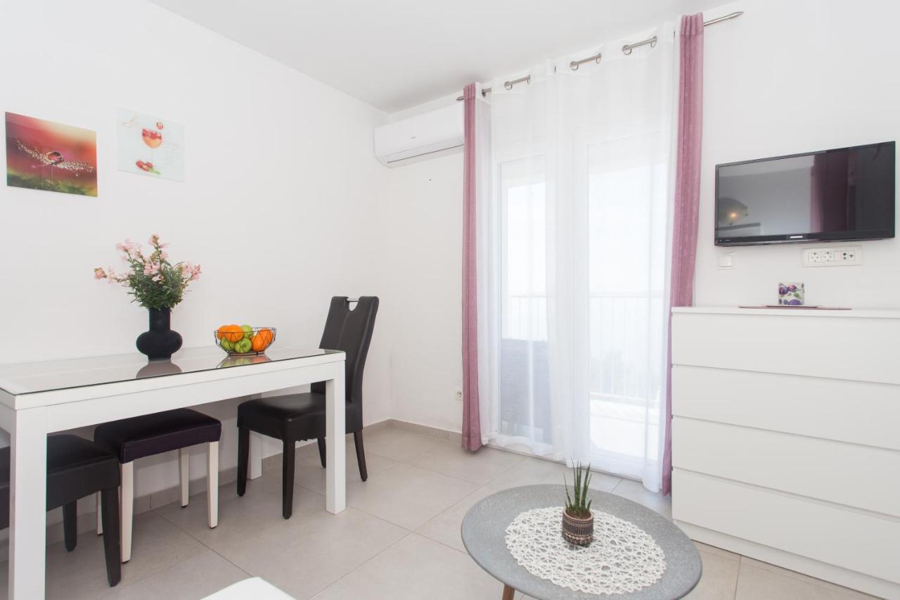 Apartments Bandic - 30 Meters To The Beach Trogir Exterior foto